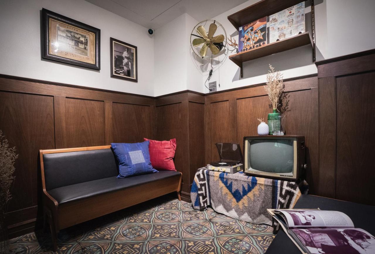 Mojo Old Town Phranakorn Hotel กรุงเทพมหานคร ภายนอก รูปภาพ